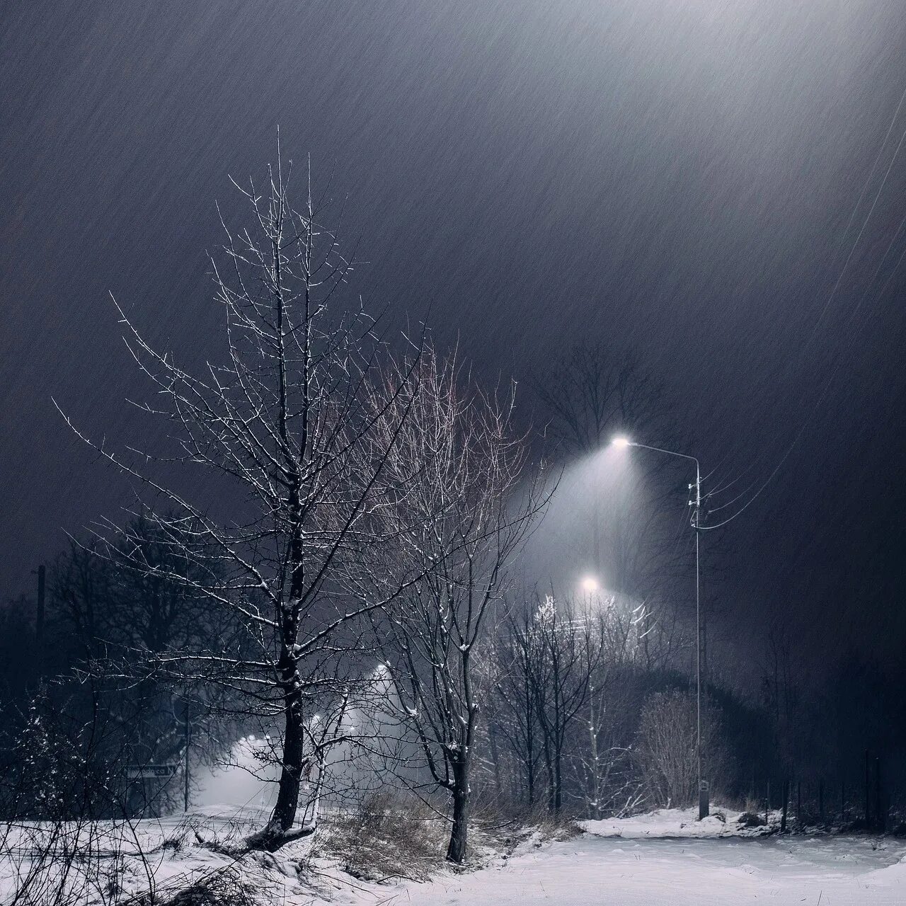 Темный холодный вечер. Зима ночь. Снег ночью. Метель ночью. Снегопад ночью.