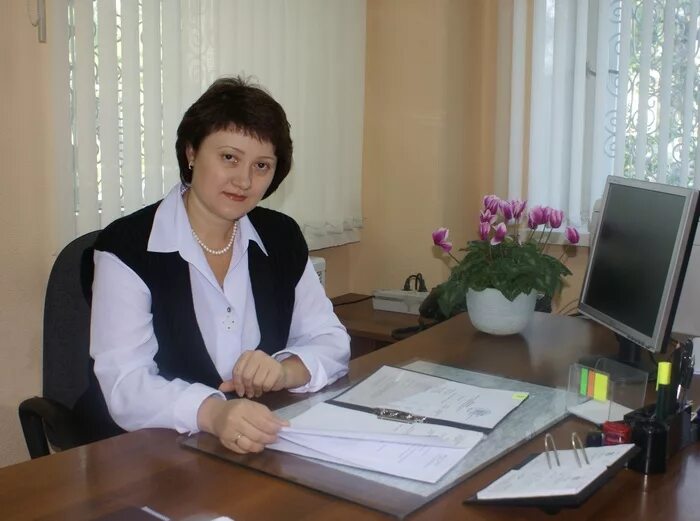 Учитель истории томск. Тырышкина ксения викторовна маоу гуманитарный лицей. Учитель истории томск. Учитель истории томск. Смульская елена.