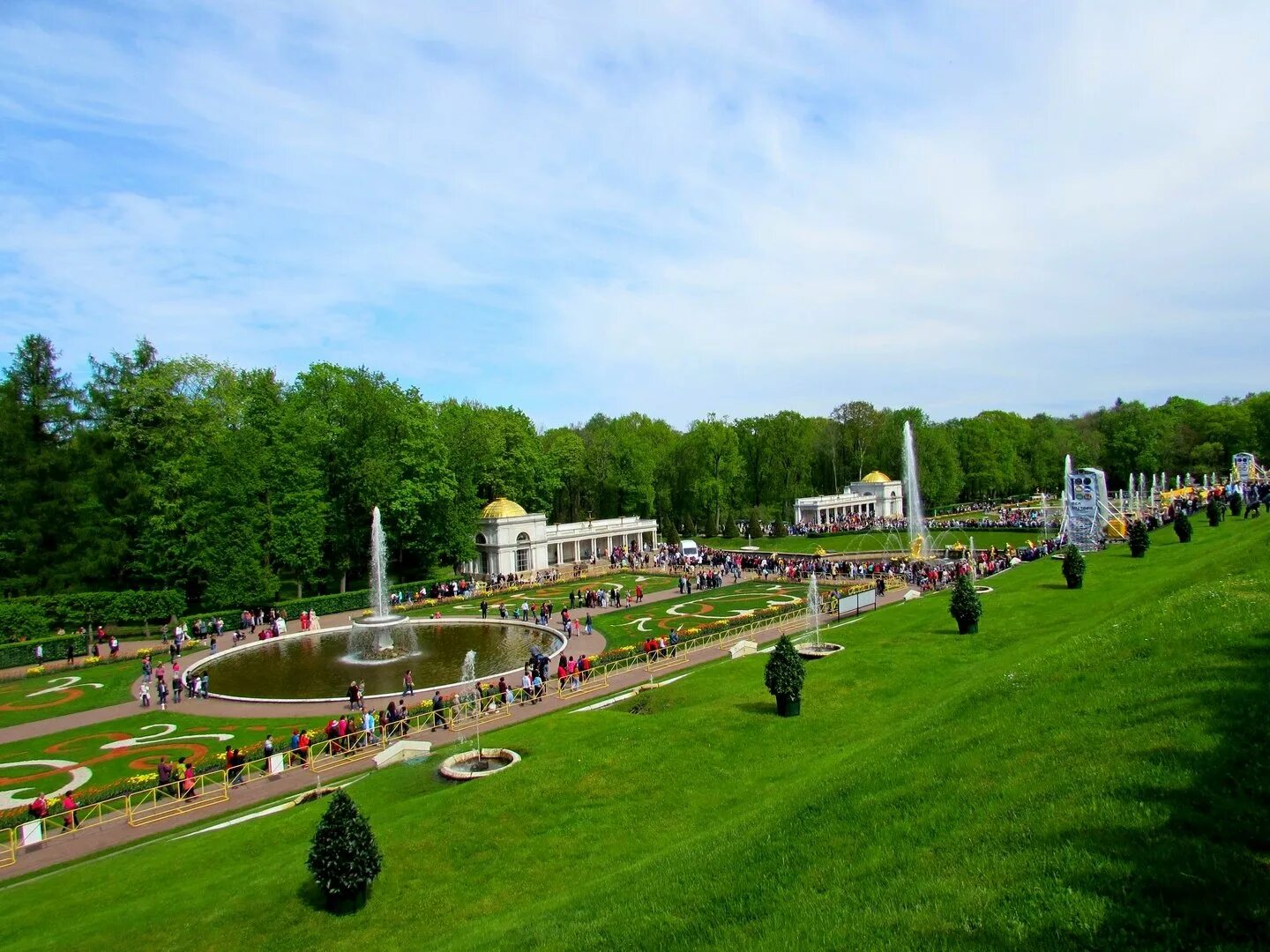 Петергоф парк сайт. Петергоф Нижний парк. Лабиринт в Петергофе в Нижнем парке. Петергоф аллея. Петергоф Нижний парк фото.