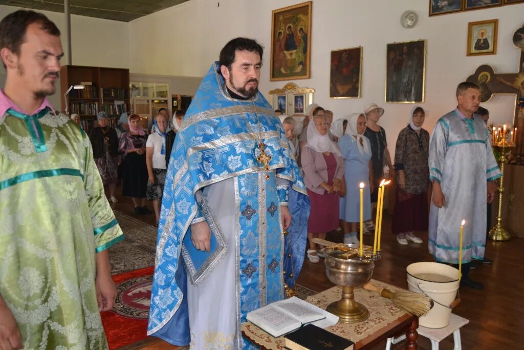 Рп5 серноводск. Серноводск Самарская область Церковь. Храм Казанской иконы Божией матери в Серноводске. Жители села Серноводск. Батюшка Самарская область.