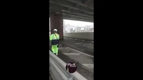 Застряла под