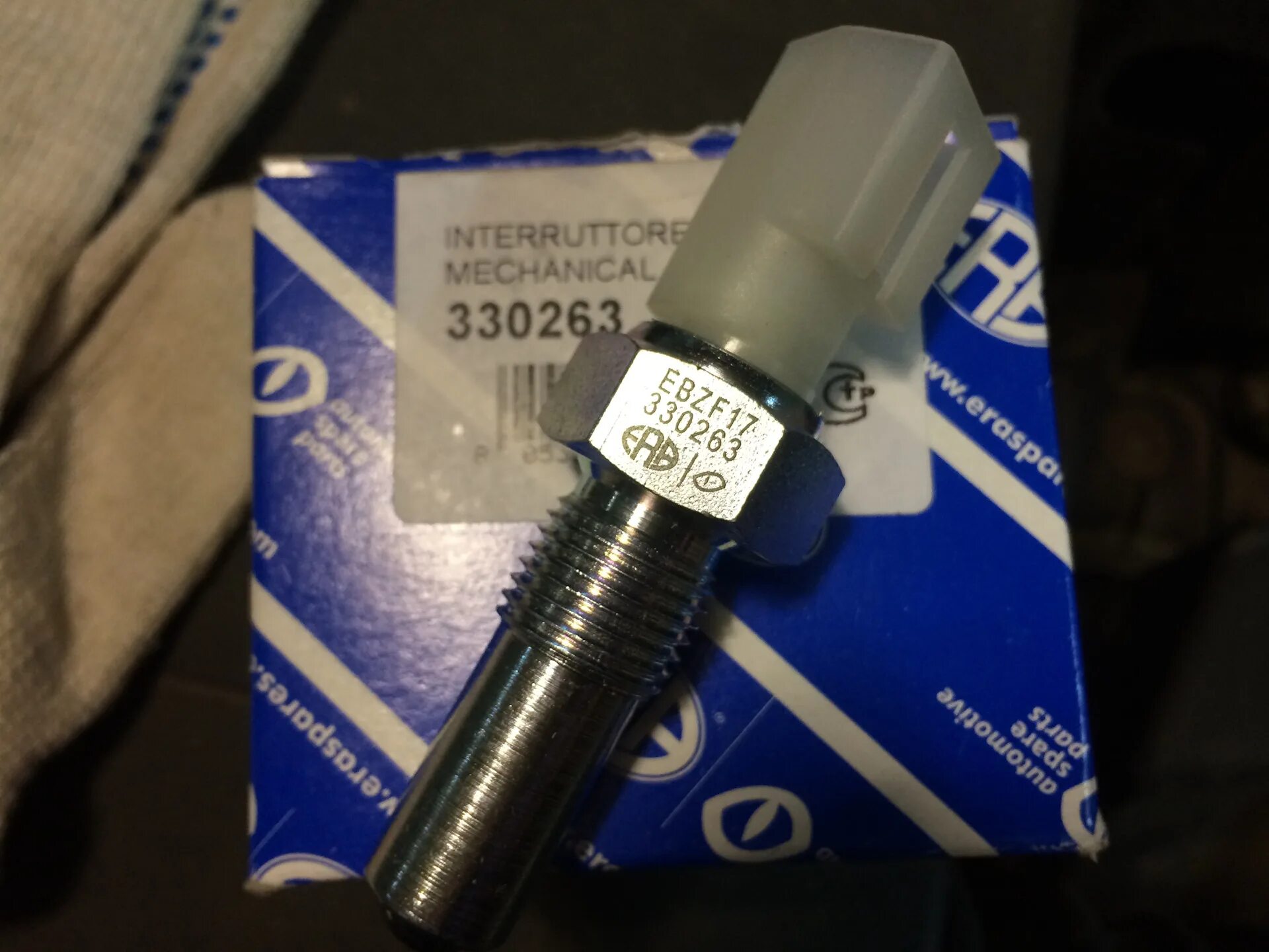 Датчикзаднего хода фокеус 1. Датчик заднего хода фф2. 6. 6 артикул. Датчик заднего хода фф2 1.