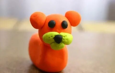 Фигурки из красного пластилина