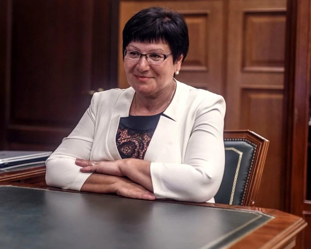 Министр значение. Министерство образования и науки республики хакасия министр.