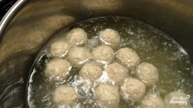 Фрикадельки в кипящую воду. Клопсы кенигсбергские. Фрикадельки в кипящую воду. Фрикадельки в кипящую воду. Сколько по времени варить фрикадельки.