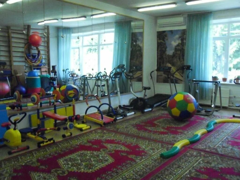 центре социальной помощи заря