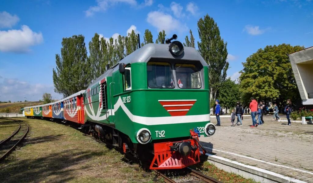 Детская железная дорога сайт. Донецкая джд. джд донецкая железная дорога. детская донецкая жд. детская железная дорога донецк.