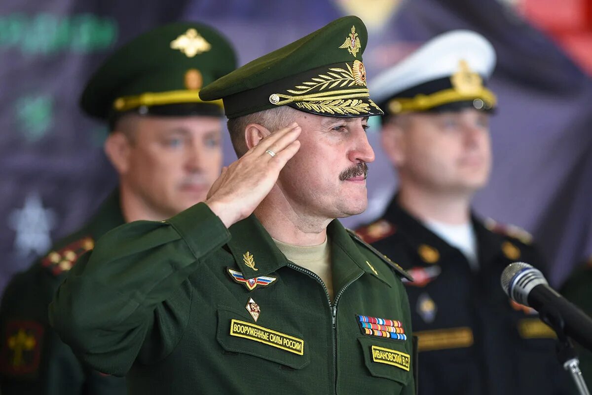 Военный начальник. Владимир Ивановский генерал. Ивановский Владимир Сергеевич генерал лейтенант. Начальник военной полиции генерал-лейтенант Ивановский Владимир. Ивановский начальник военной полиции.