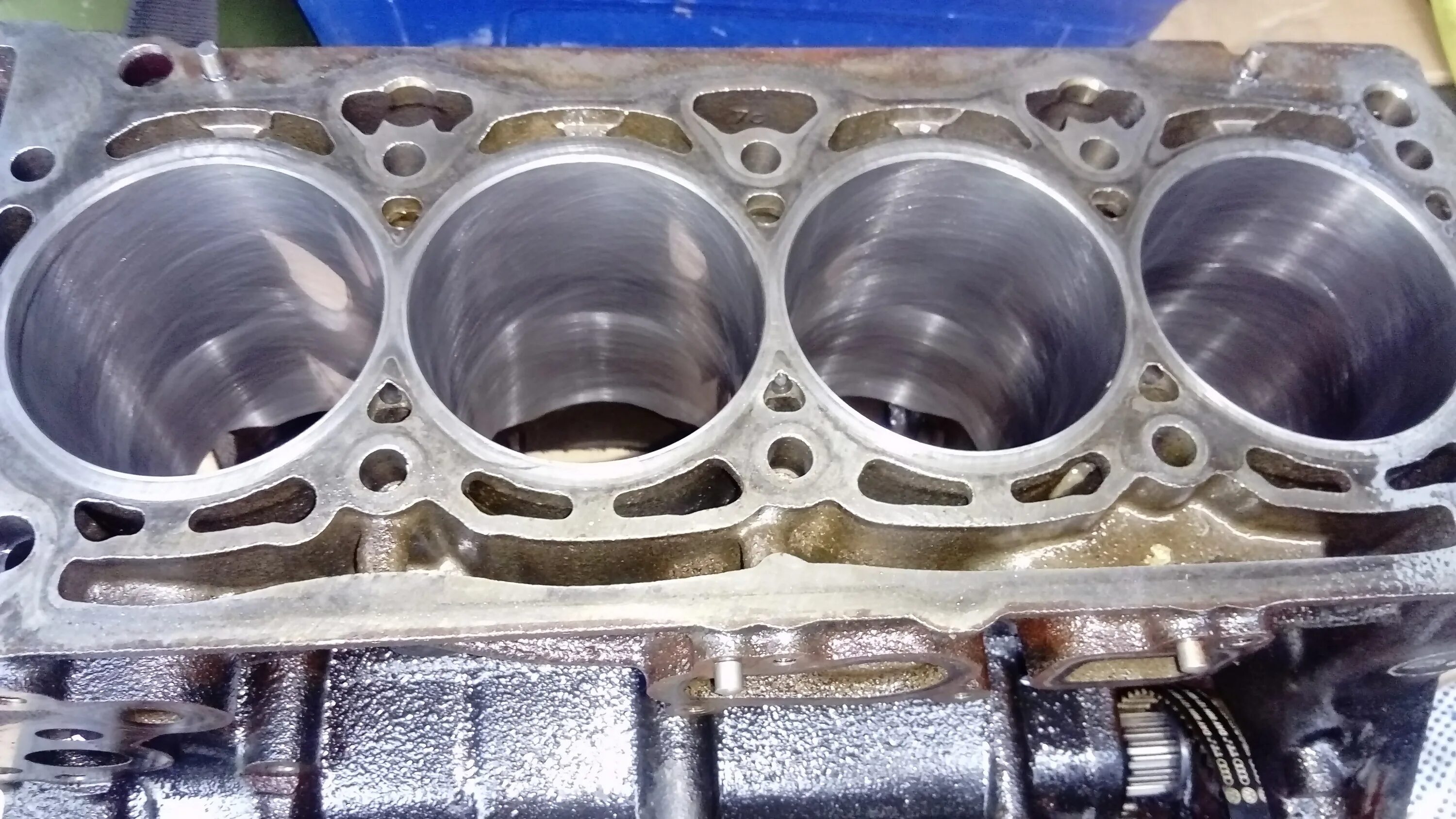 восстановления блока цилиндров. хонингование блока цилиндров. гильзовка r120rt. блок двигателя камаз 740. ремонт головки блока цилиндров.