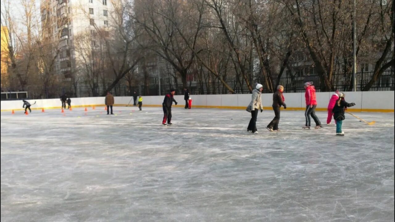 Новый каток пушкино. Каток в пушкино московская область. Новый каток пушкино. Каток в звягино пушкино. Каток в пушкино работает.