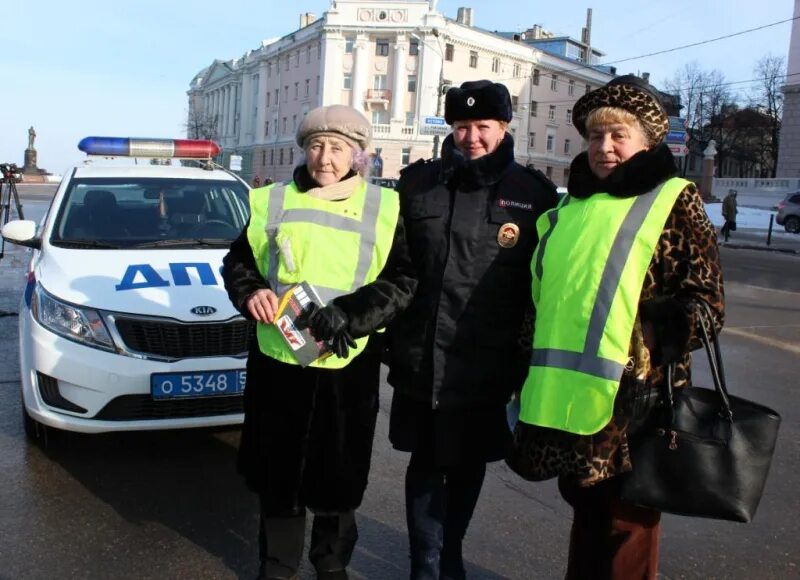 Телефон гибдд нижегородской. ДПС Нижний Новгород. Ветераны ГАИ Нижний Новгород. ГИБДД Нижний Новгород сотрудники. Ветераны ГИБДД Ульяновск.