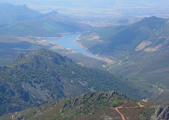 Пиренеи горы. Горная система испании. Национальный парк ордеса-и-монте-пердидо (испания). Парк пиренеи во франции. Горы испании пиренеи.