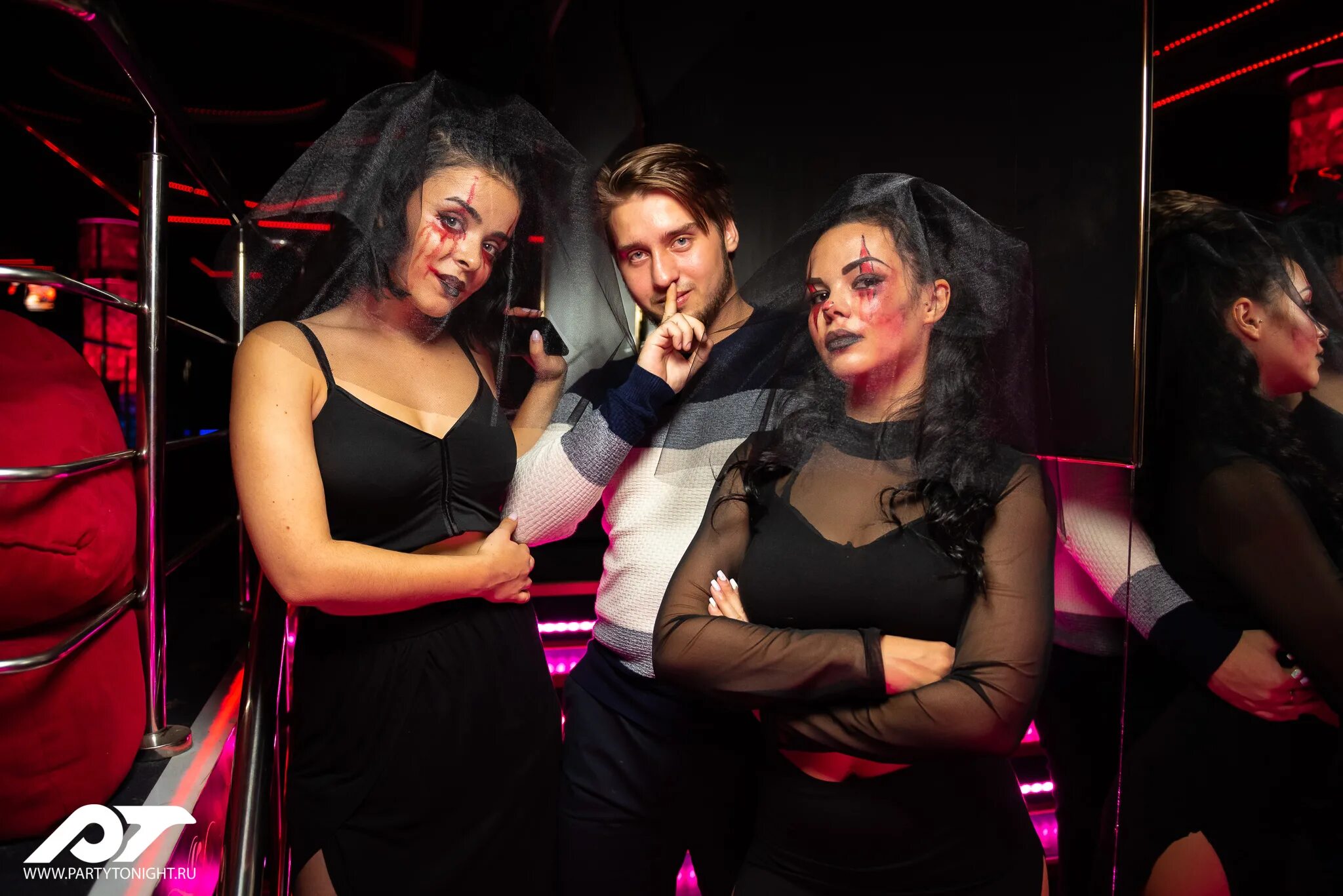 клуб знакомых