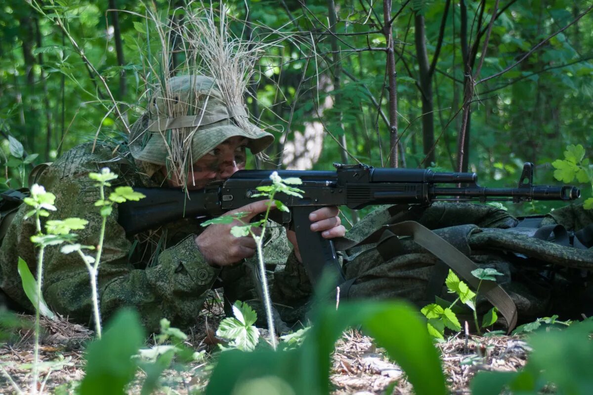 Про военную разведку. Военный разведчик. Военные разведчики России. Разведывательные подразделения России. Солдат разведчик.