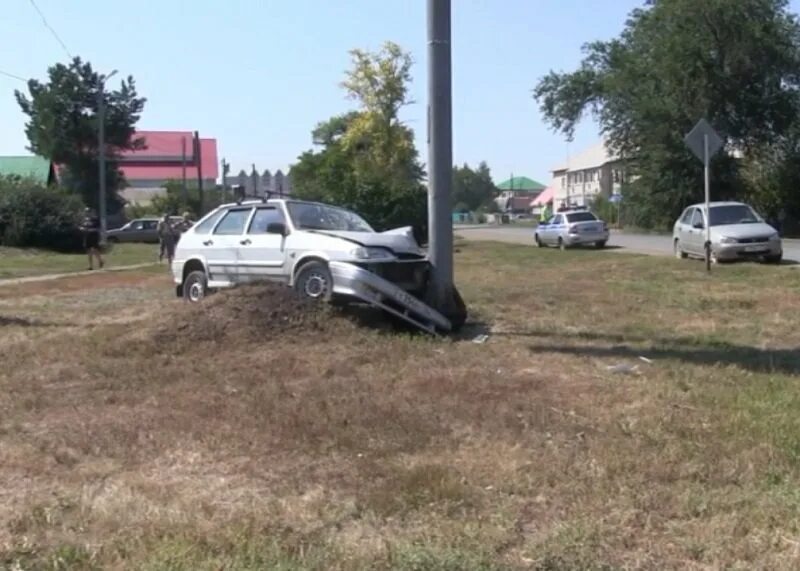 ДТП Сарактоше в Саракташе. Авария Саракташ Оренбург ВАЗ 2114 2022. ДТП В Саракташе вчера Оренбургской области.