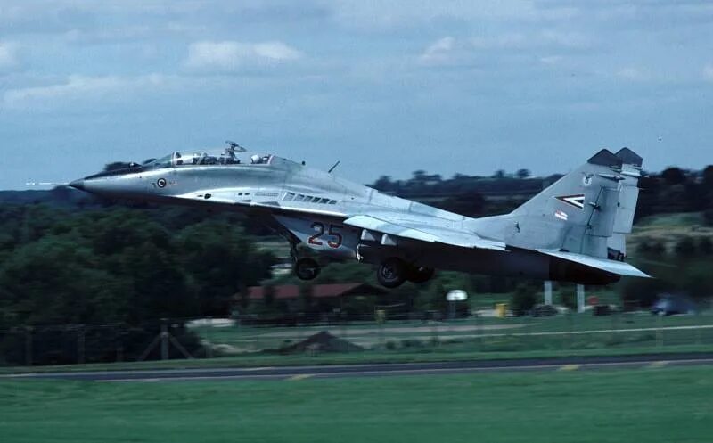 магнитно-импульсного обрушения. установка миг. самолёт м 163. поставь миг 2. ил 2 и лагг3.