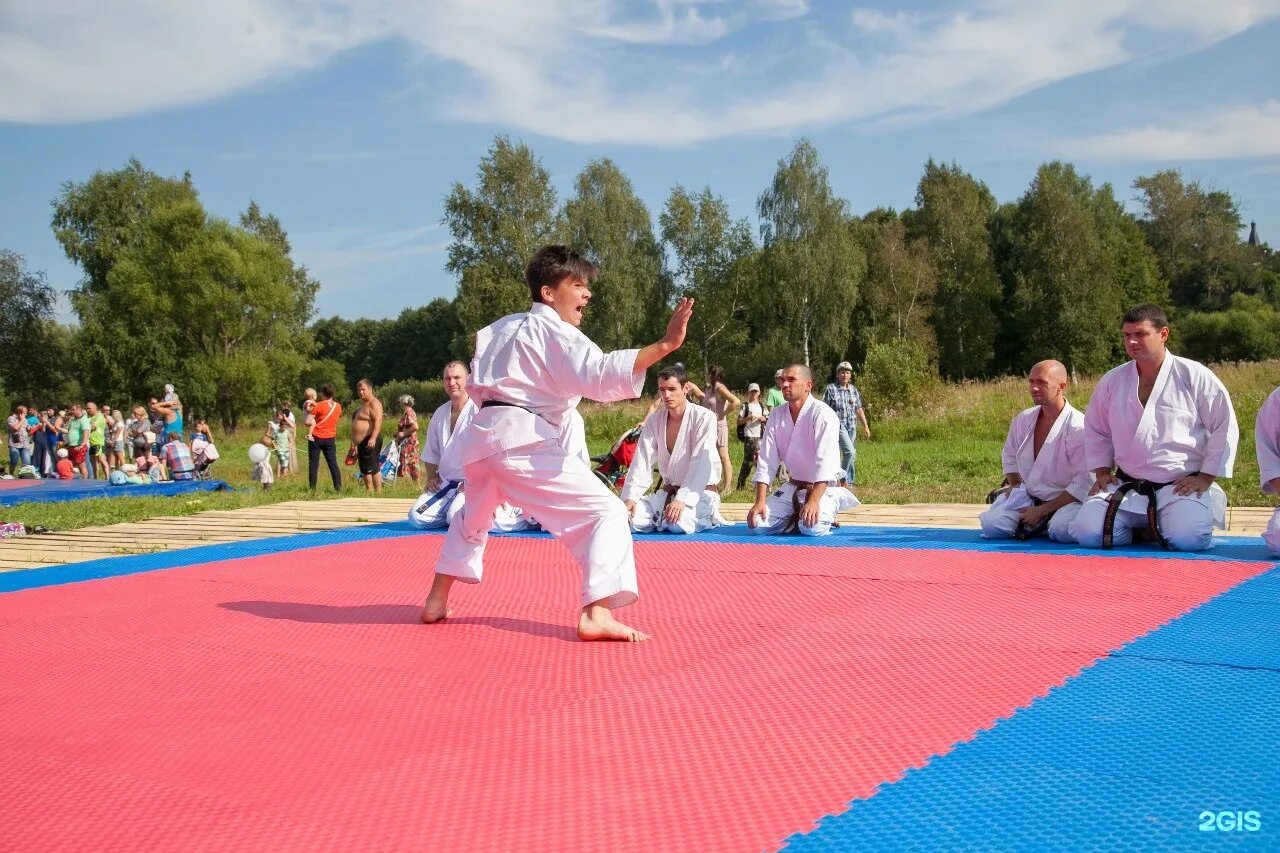 Раменки спортивный комплекс новый. Спортклуб раменки ул раменки 19. Спортклуб раменки 19. Спортклуб раменки каратэ. Спортклуб раменки ул раменки 19.