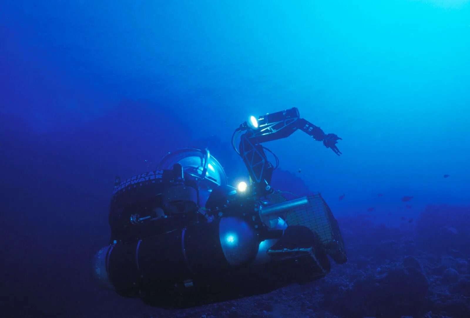 Подводный аппарат Батискаф. Глубоководный Батискаф. Батискаф в Марианской впадине. Нерей подводный аппарат.