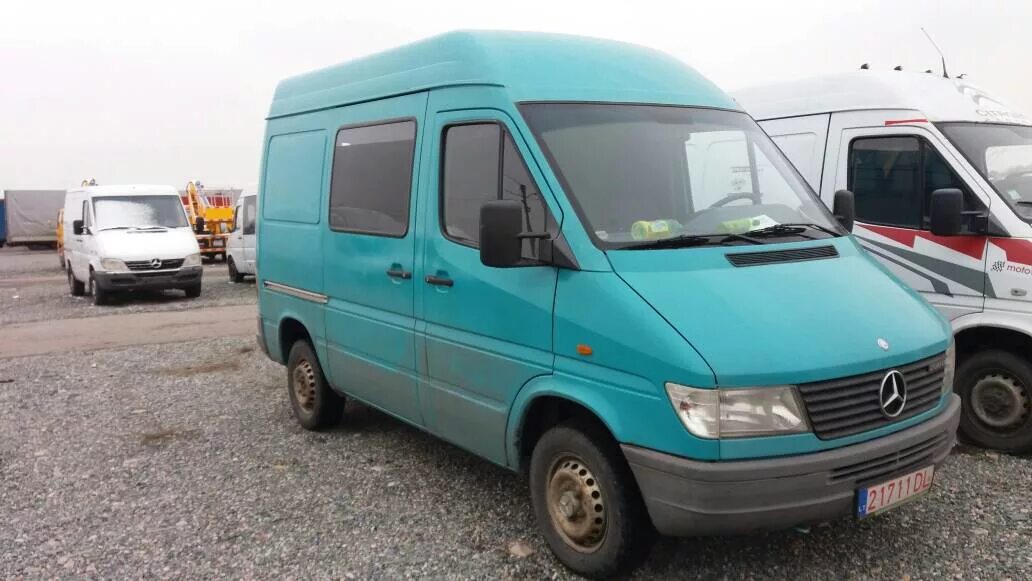 Мерседес Спринтер 208. Mercedes Sprinter 208d. Спринтер 208 Мерседес Бенц 1999 г. Мерседес Спринтер 1997.