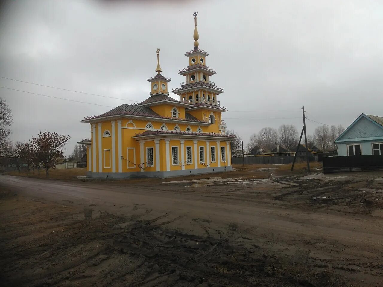 Хошеутовский хурул. Хошеутовский хурул в Астраханской области. Хурул село речное Астраханская область. Село речное Харабалинский район Астраханская область.