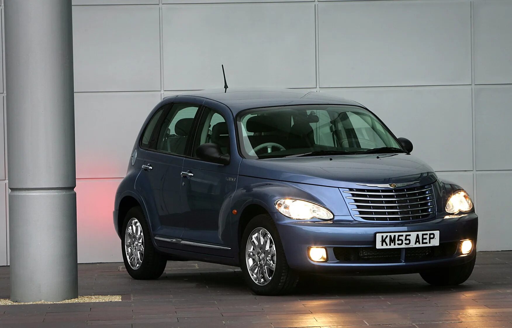 Крайслер виды. Chrysler pt cruiser. chrysler pt cruiser 2001. крайслер пт 2000. chrysler pt - pt cruiser.