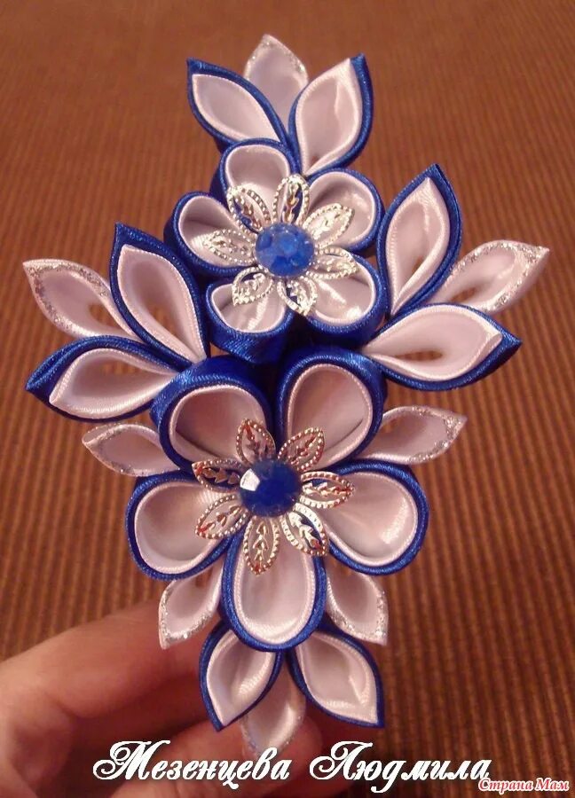 Цветок в технике канзаши. Цветы канзаши. Техника канзаши. Заколки канзаши. Цветы в стиле канзаши.