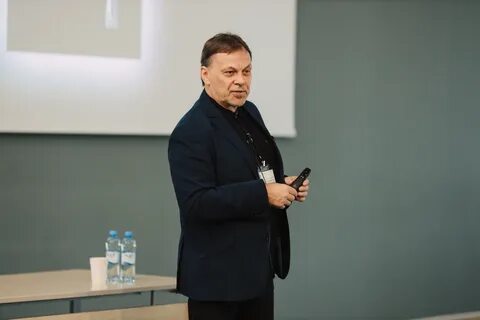 Головнев