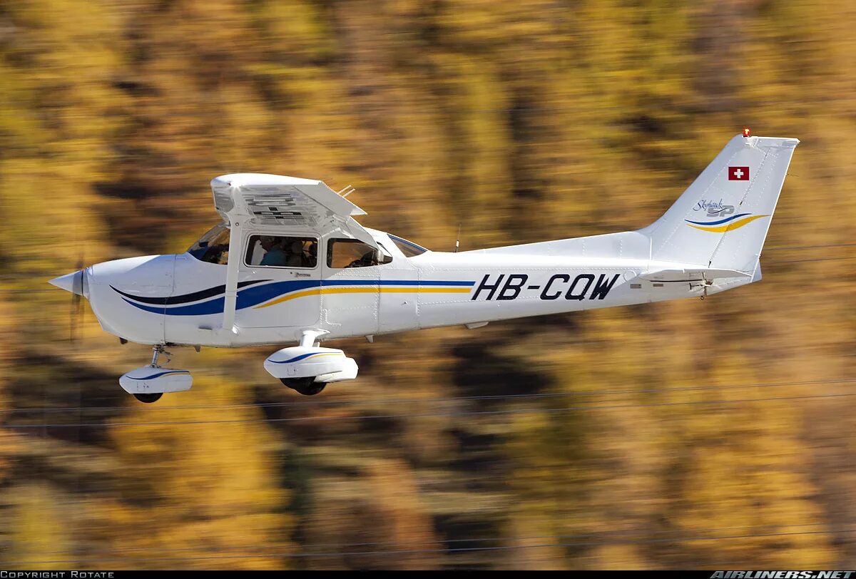 Сесна 172. Cessna 172s Skyhawk. Cessna 172 самолёты Cessna. Cessna 172 Skyhawk. Цессна-172 Скайхок.