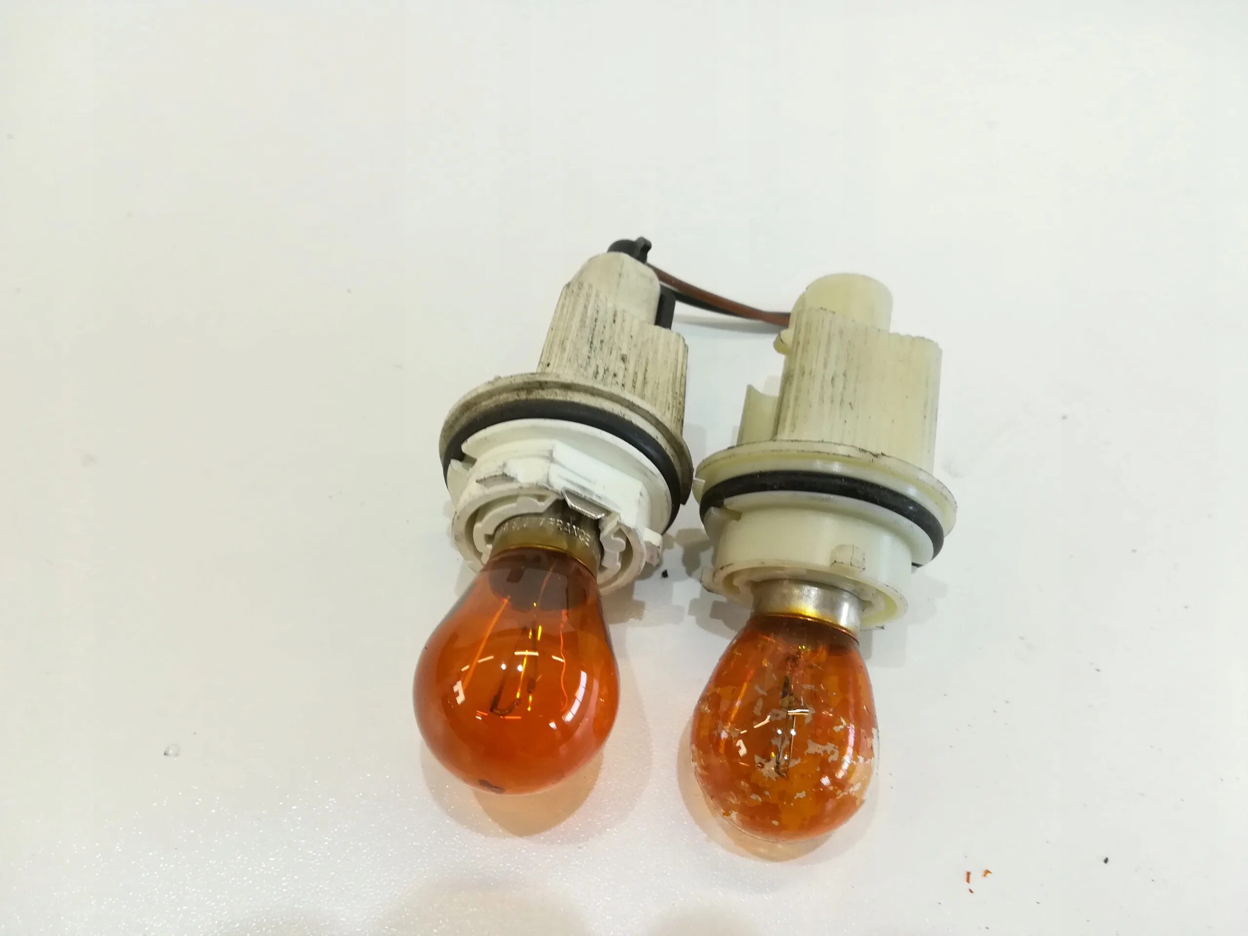 Лампы skoda superb 1. Лампы суперб шкода. Лампа биксенон шкода суперб 2. Лампа ближнего света шкода суперб 2. Лампочки skoda superb 2.