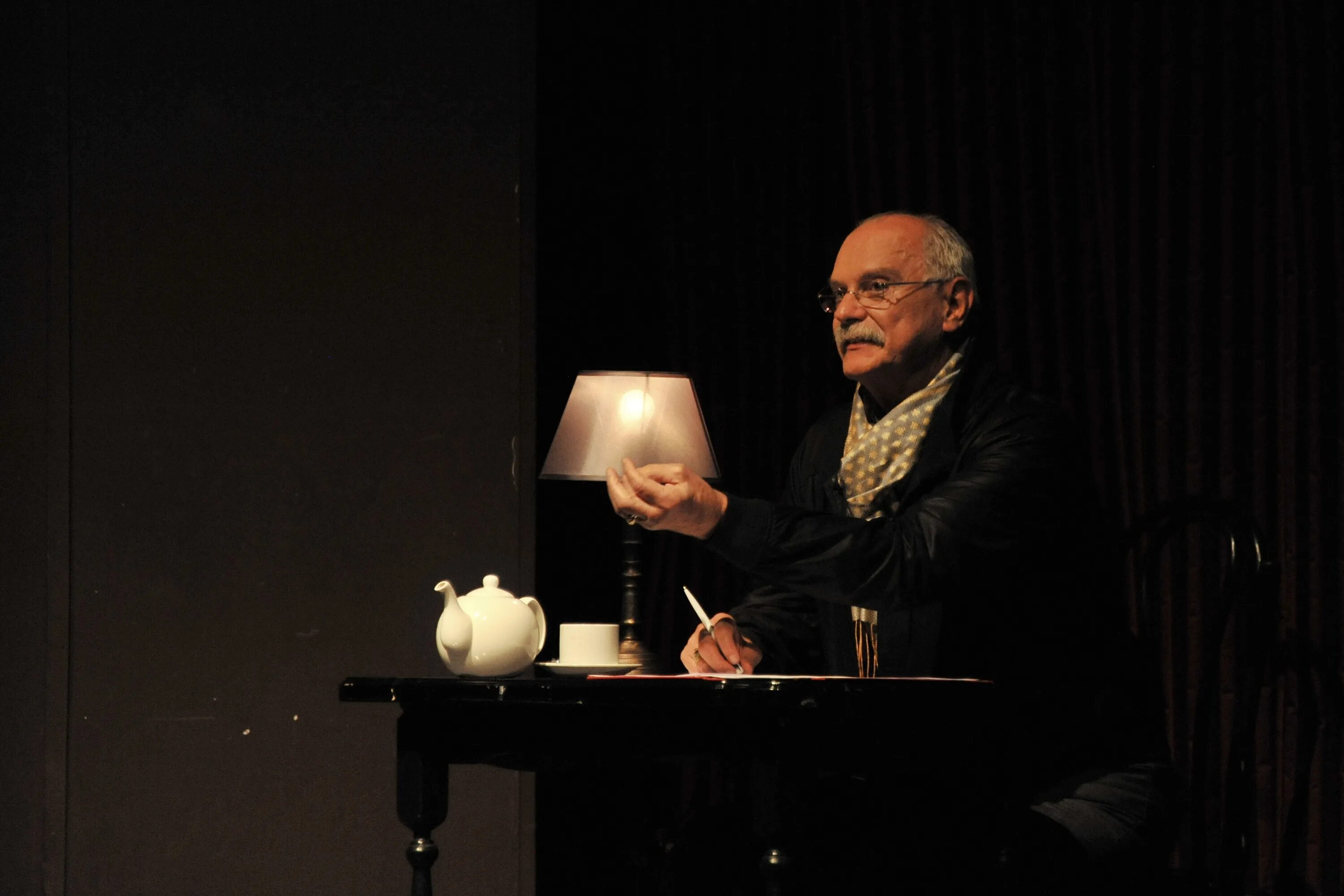 Поварская 33 театр киноактера. Театр михалкова сайт. Центр театра михалкова зал. Театр киноактера на поварской. Театр михалкова поварская 33.