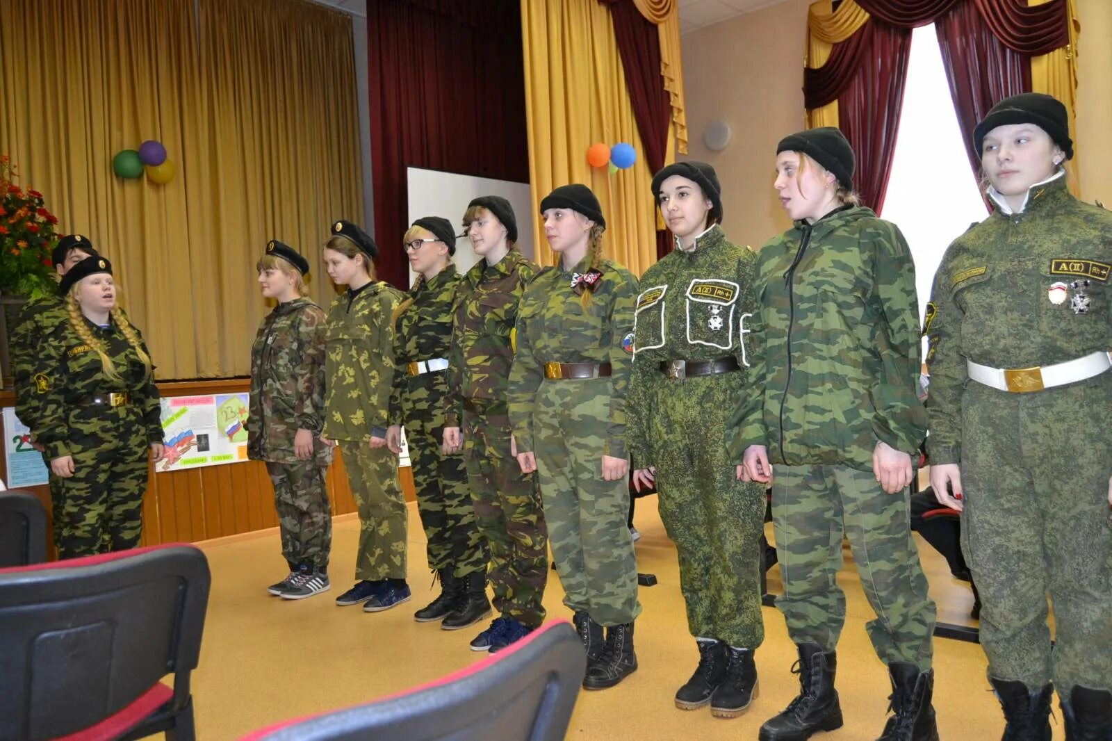 Кадетское училище в беларуси. Строевой смотр мчс. Конкурс строевой подготовки. Здание могилевского кадетского училища. Кадеты строевая.