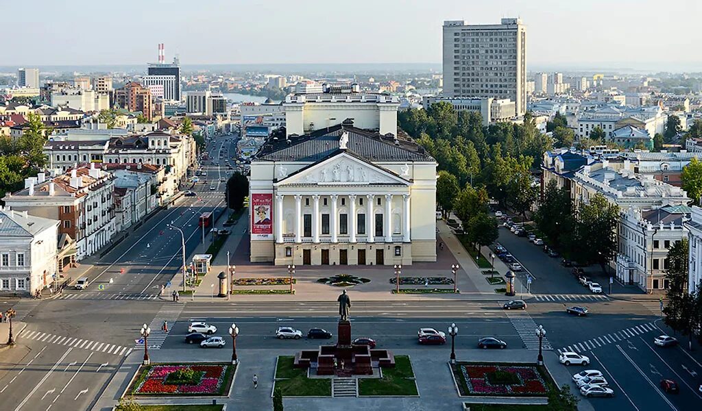 Площади казани названия. Площадь свободы Казань театр. Улица площадь свободы Казань. Площадь свободы – культурный и административный центр Казани. Площадь свободы Казань сверху.