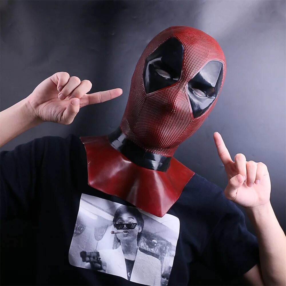 Человек в красной маске. Костюм маска. Костюм супер маска. Маска Супергерой.
