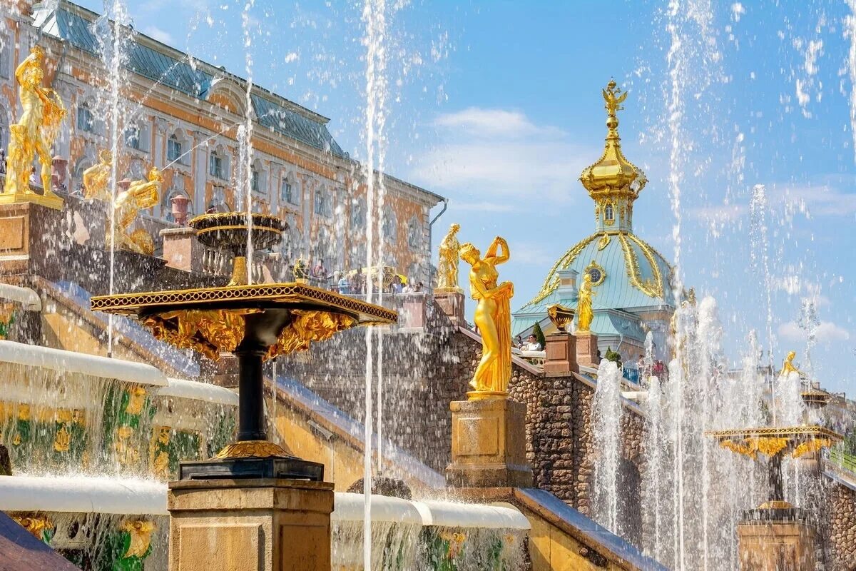 Фонтаны в питере открытие 2022. Когда в санкт петербурге начинают работать фонтаны. Фонтаны в петергофе открытие 2014. Питер фонтаны петергофа 2022. Праздник фонтанов в петергофе 2022.