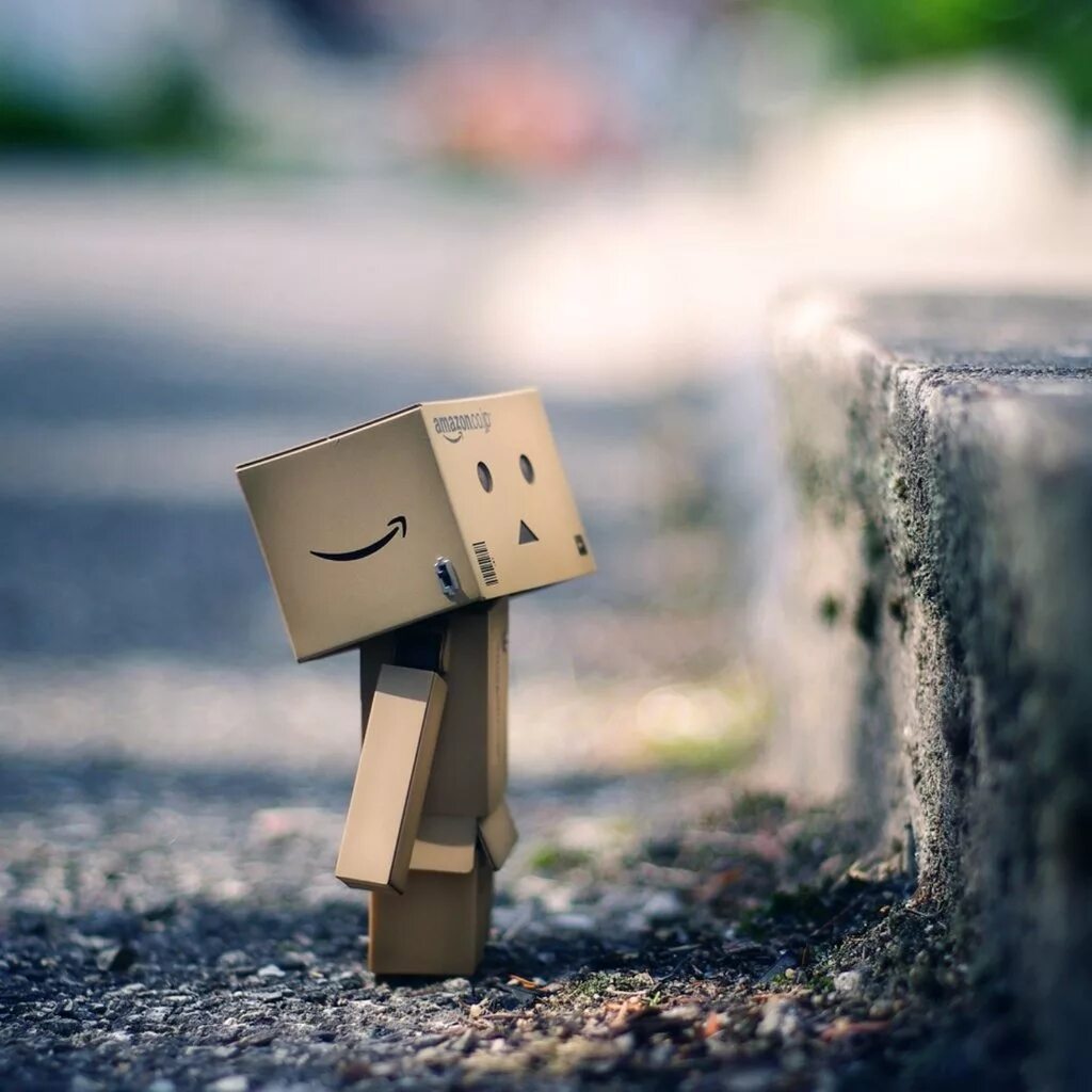 пора прощаться. одиночество иллюстрация. картинки ненужный человек. человек с тяжелой ношей. ненужный одинокий.