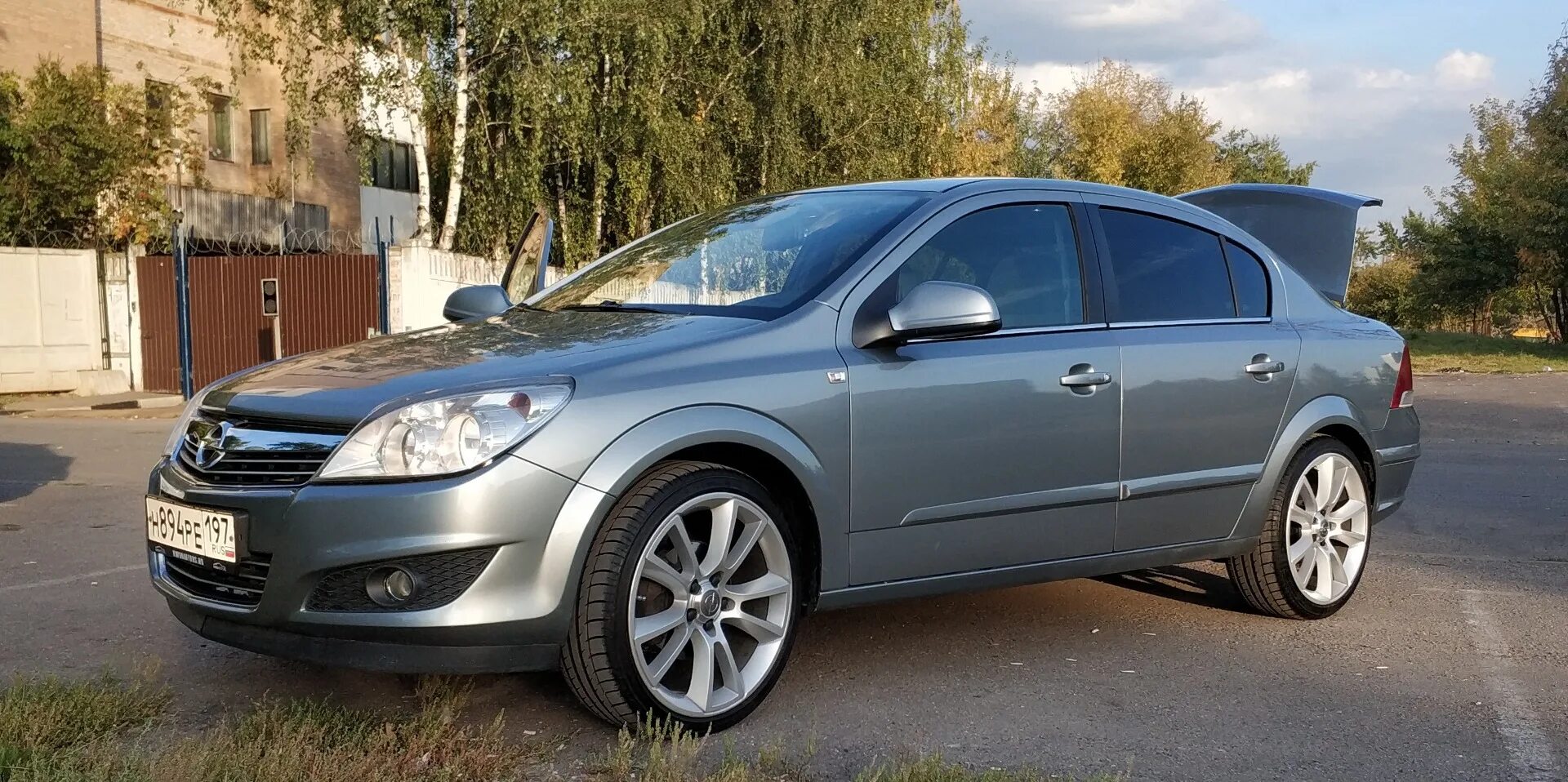 Диски opel astra h r17. Опель астра h 225/50 r17. Шины opel astra h. Astra h dynamic r16. Astra h gtc r17 dynamic.