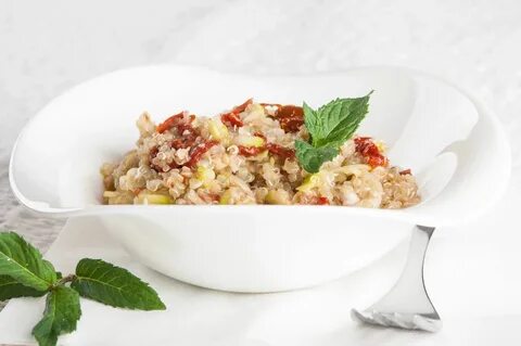 Киноа с кальмарами
