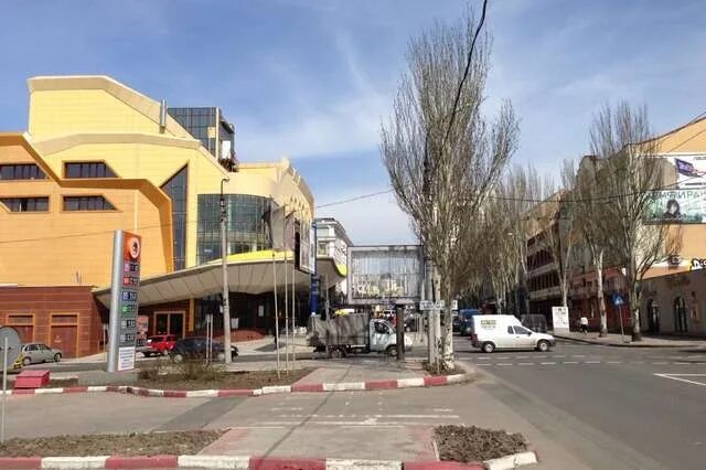 Донецкий центральный универмаг ул артема 34 фото Файл:Donetsk  Википедия
