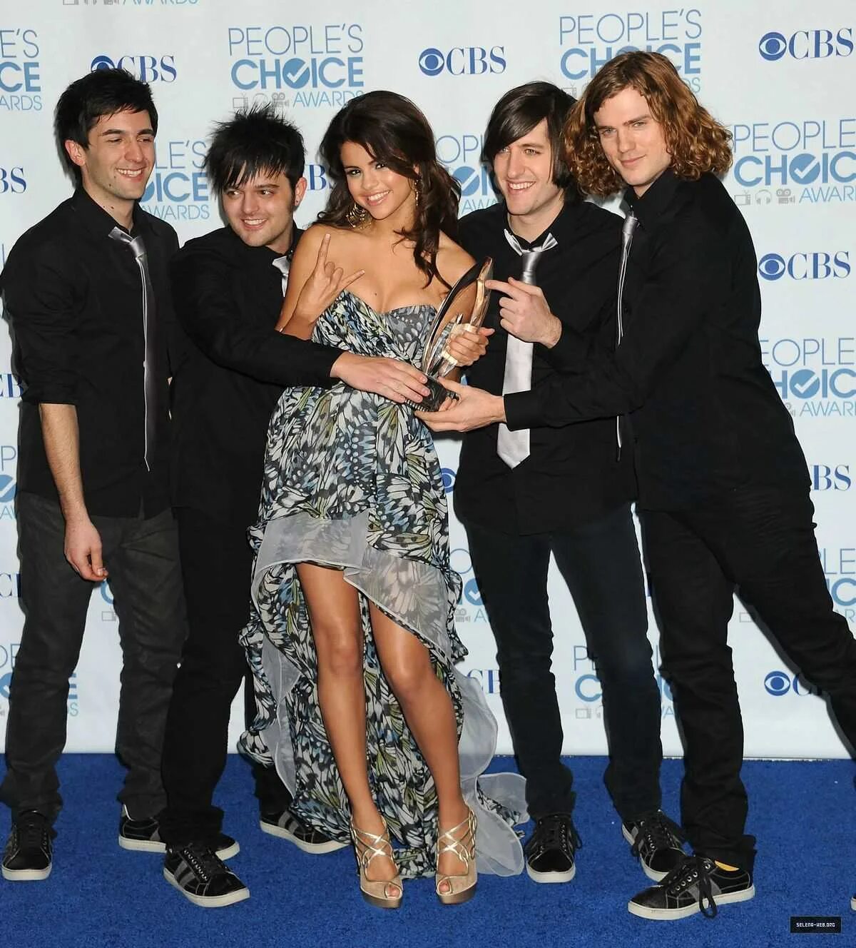 Be on the scene. Группа selena gomez &amp; the scene. the scene группа. selena gomez &amp; the scene американская рок-группа. selena gomez &amp; the scene поп-рок группа.
