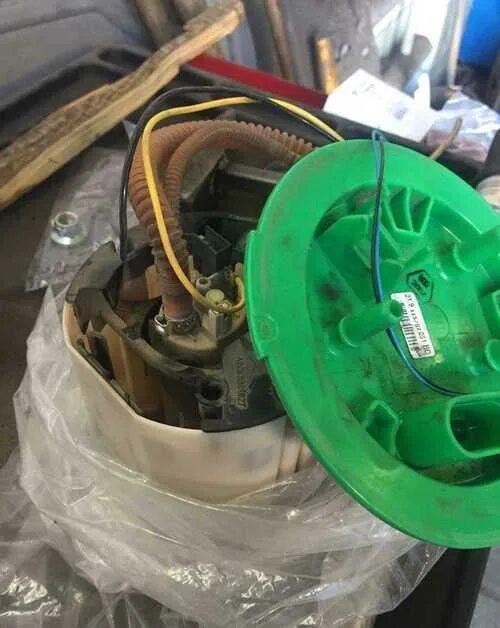 топливный насос ауди а6 с5. топливный насос ауди а6 с5 2. 4. бензонасос ауди а4 б6. топливный насос ауди а6 с5 2.