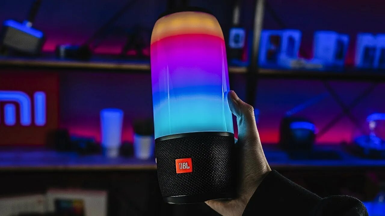 Jbl светится. JBL Pulse 3 Pulse 4. JBL Pulse 4. JBL Pulse 3 Black Chisinau. Колонка JBL светящаяся.