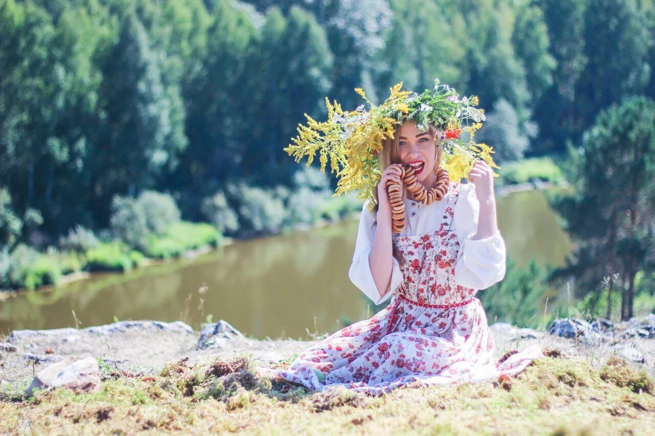 Фотосессия в русском стиле. Фотосессия в народном стиле. Фотосессия в русском стиле летом. Фотосессия на природе в русском стиле.