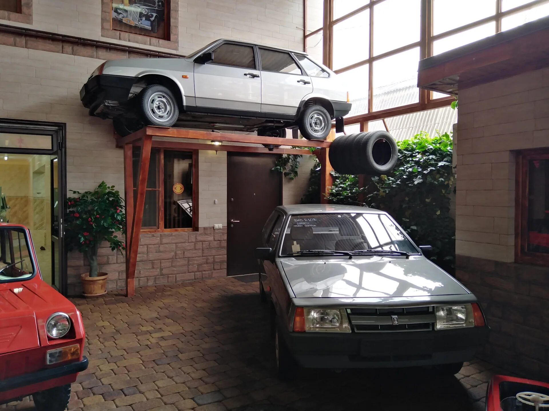 музей ретро автомобилей в краснодаре на воронежской. московский проспект 149 воронеж. ломоносова 124 воронеж. планета автостекла краснодар воронежская 124. ленинский проспект 119а воронеж.