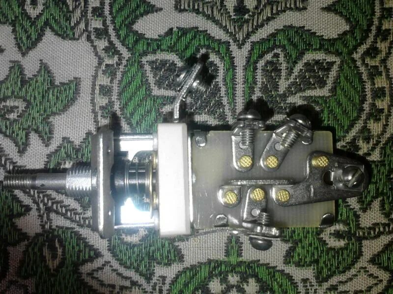 Переключатель света центр. Переключатель света центральный п312-3709 ,. Переключатель света центральный п312 урал (175,42). Центральный переключатель света газ 53. Переключатель п312-3709000.