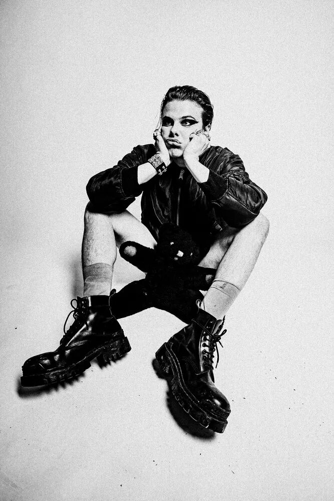 Yungblud в москве. Yungblud i love you. Yungblud i love you. Yungblud. Yungblud i love you.