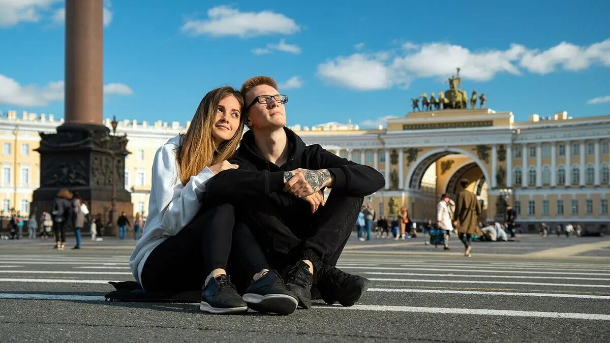 Туристы в Петербурге. Туристы в Москве. Путешествие в Санкт-Петербург. Фотосессия в Питере летом.