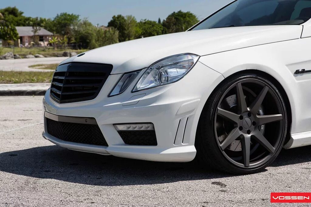 Диски e class. Амг диски на мерседес 212. mercedes w212 r18. диски амг мерседес w212. mercedes e63 amg.