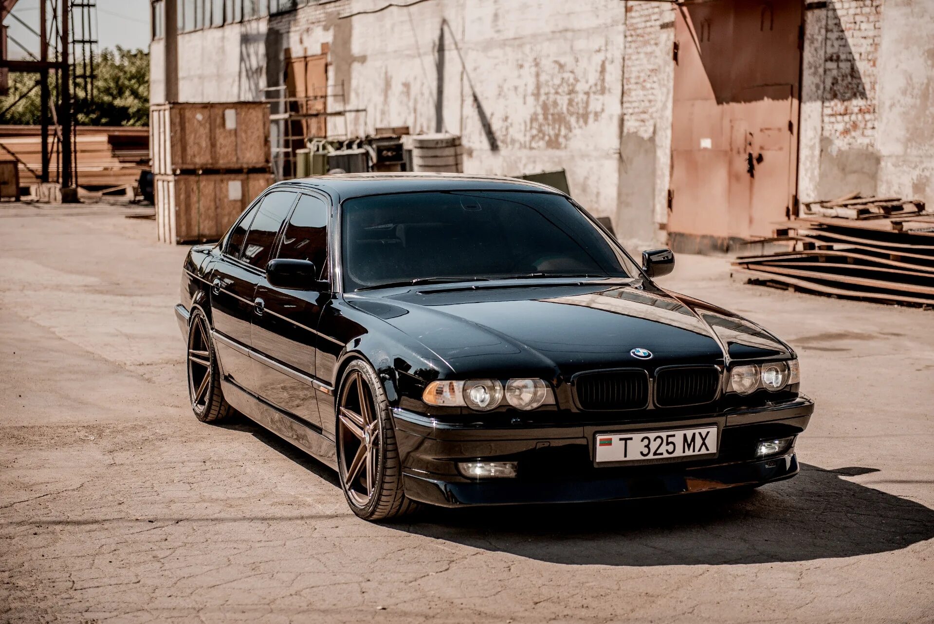 М5 е38. БМВ е38 740. BMW 7 e38. БМВ е38 740i. БМВ 750 е38.