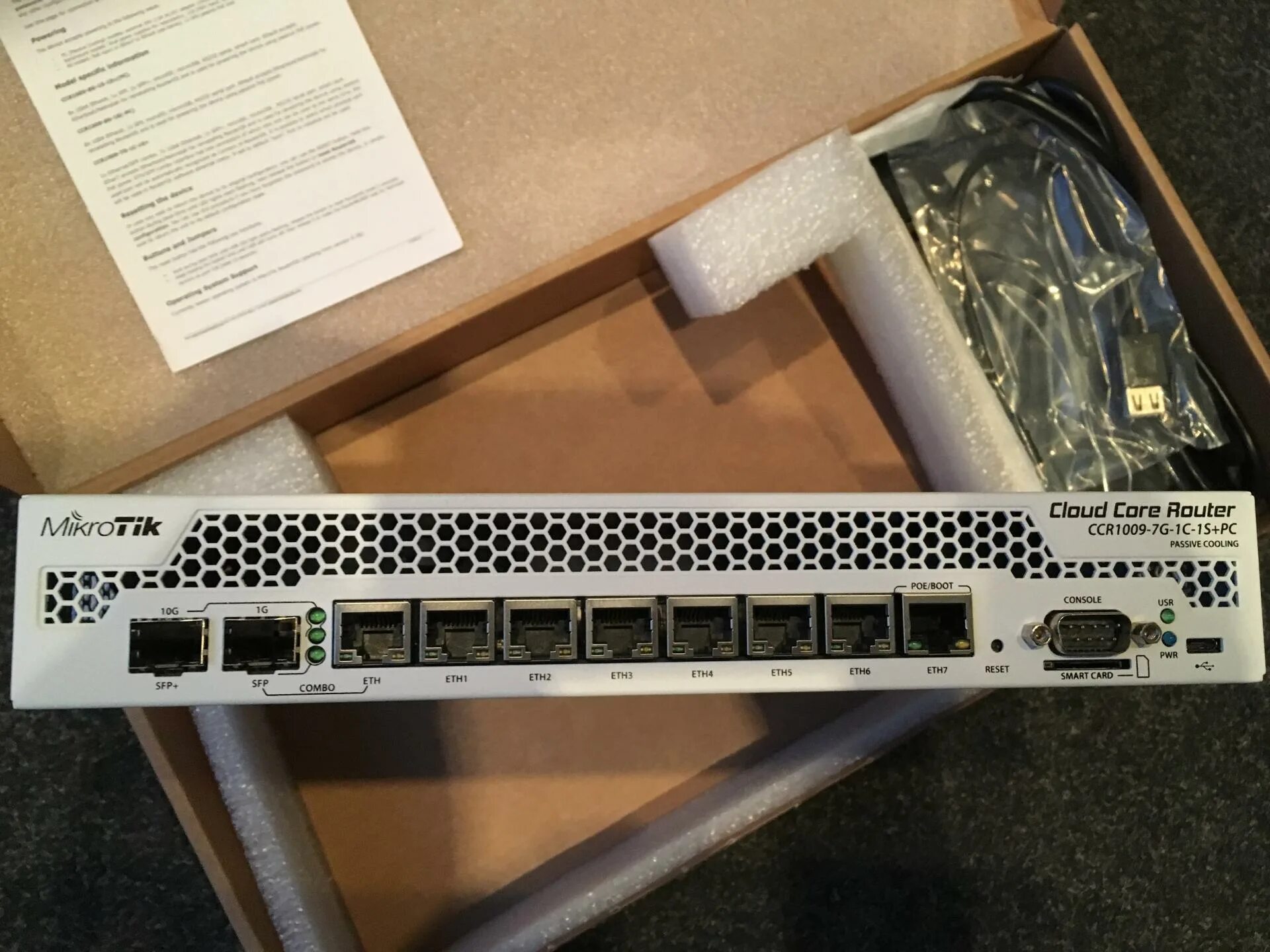 Mikrotik ccr1009 7g 1c pc. Ccr1009-8g-1s-1s+pc. mikrotik 2004-1g-12s+2xs. mikrotik ccr1009-8g-1s-1s+pc mikrotik rb2011uias-rm. ccr2004.