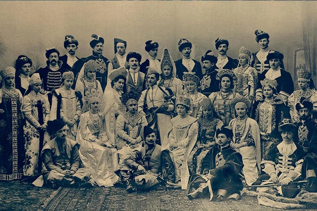 Костюмированный бал 1903 klimbim. Императорский бал 1903 года в зимнем дворце. 1903 год. Костюмированный бал 1903 года. Последний костюмированный бал романовых 1903.